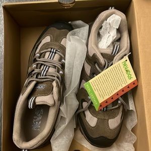 NWT Nevados Boom 2 Low Hiking Boots for Women